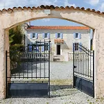 L' Aixoise Holiday home