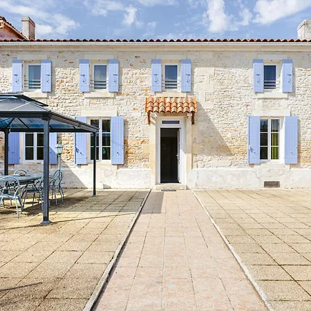 Holiday home L' Aixoise