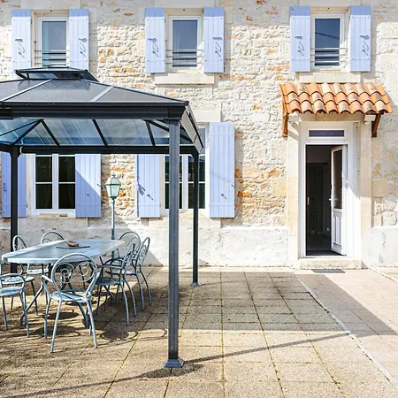 Holiday home L' Aixoise *